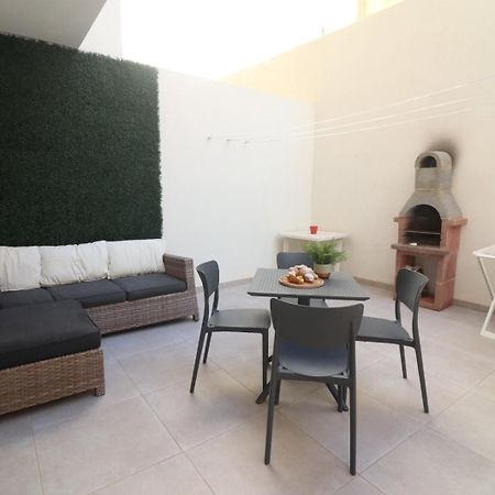 Lovely Holiday Home Next To Bus Terminus San Pawl il-Baħar Extérieur photo