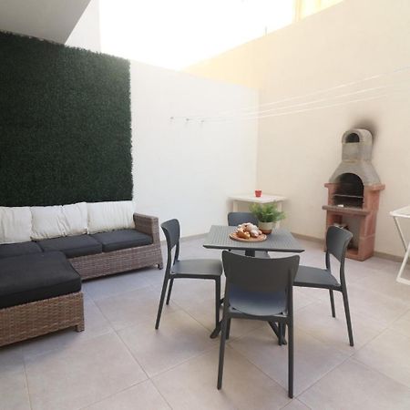 Lovely Holiday Home Next To Bus Terminus San Pawl il-Baħar Extérieur photo