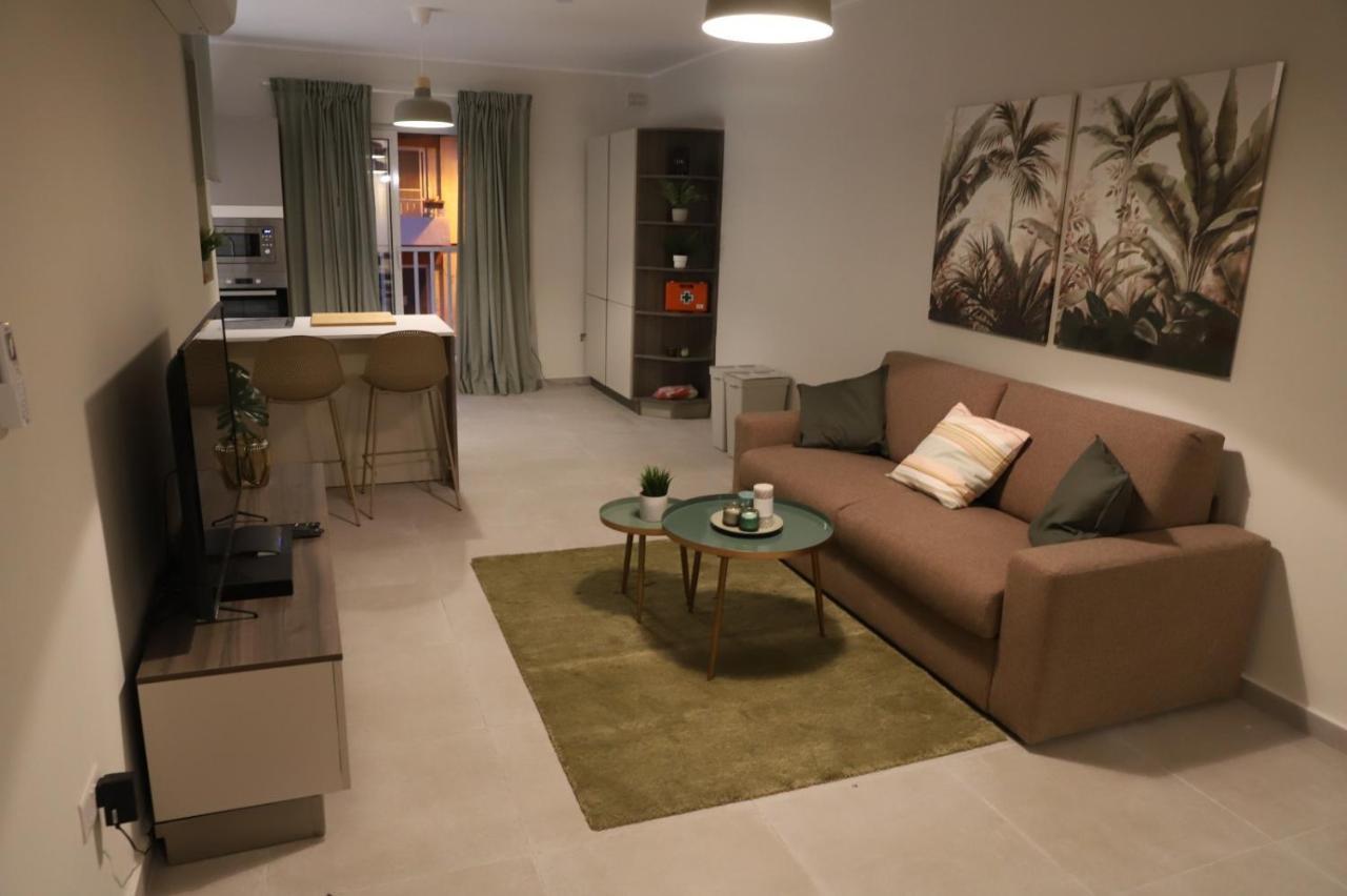 Lovely Holiday Home Next To Bus Terminus San Pawl il-Baħar Extérieur photo
